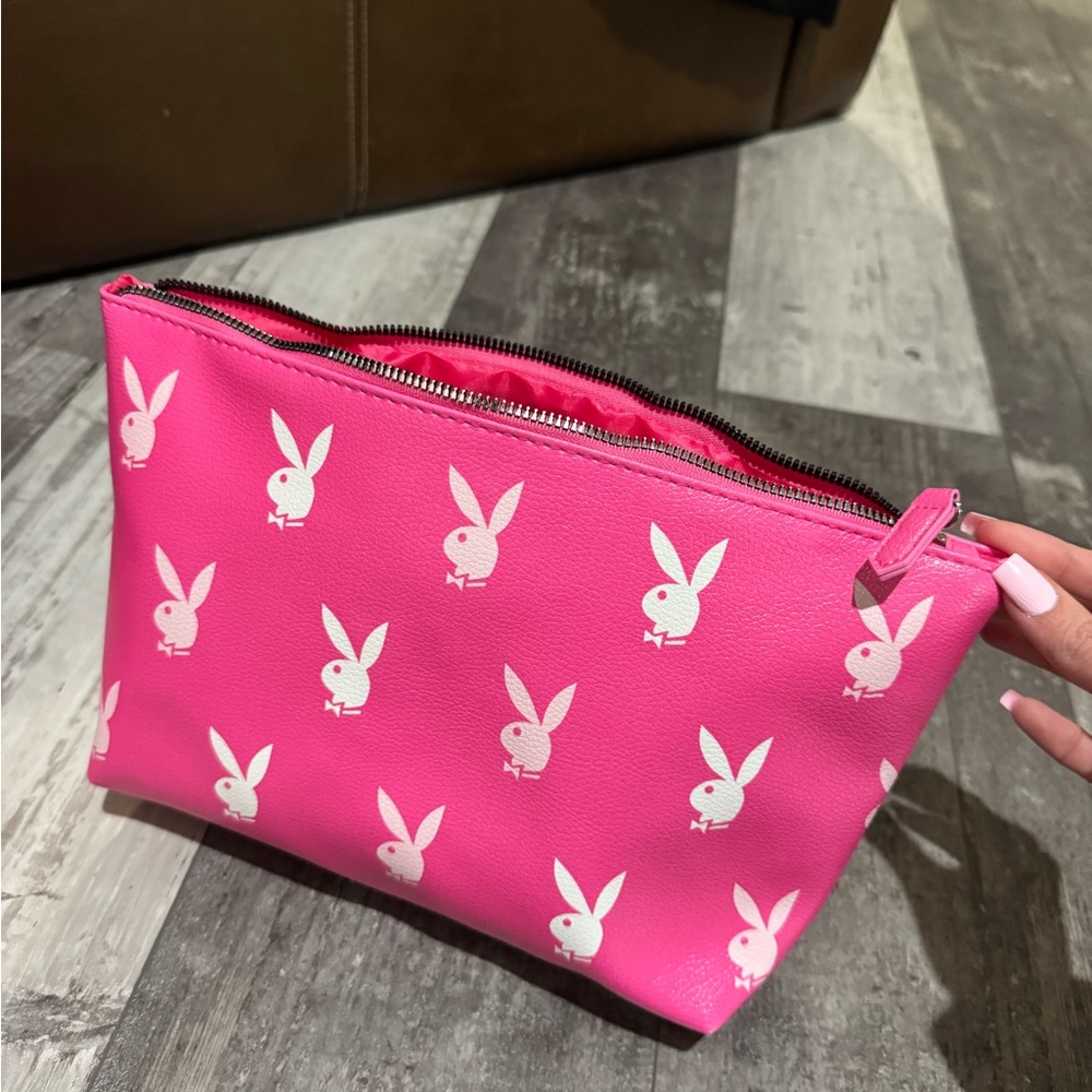 Playboy Tote Travel Set - Picture 4 of 5
